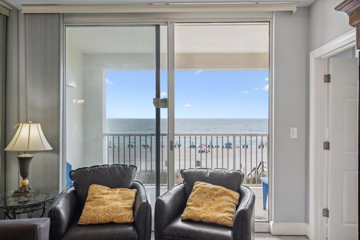 Apartment Majestic Condo- Tower 2 #206 3 Bedroom 3 Ba Floor! *